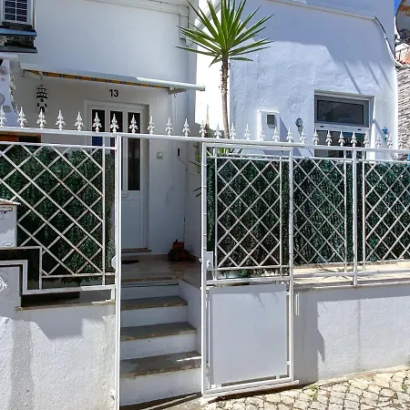 Cozy House In The Center Of #1899 *