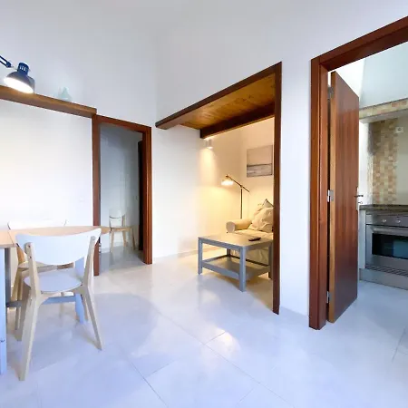 Cozy House In The Center Of #1899 Λάγος
